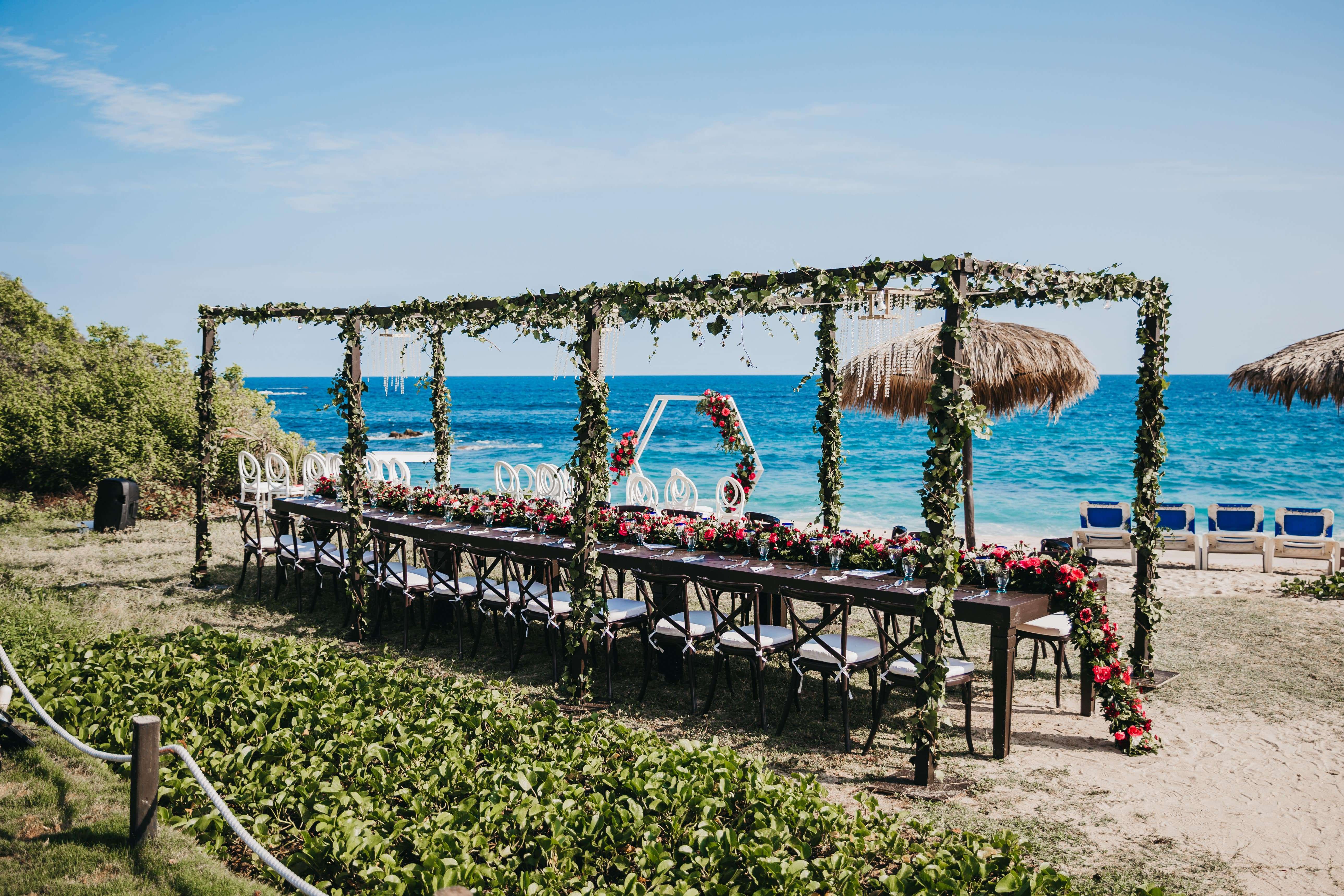 Diseño foral y ambientalización de boda, Locación Sea Soul Huatulco